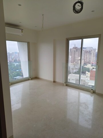 Bedroom in 3 BHK Apartment at Chembur – for Rent