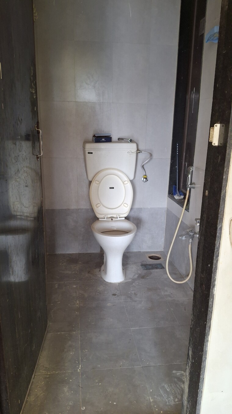 Bathroom, shree-chamunda-dham 2 Bedroom 1000 Sq.Ft. Apartment In Ulwe Navi Mumbai 9426429