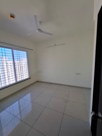 Room in 1 BHK Apartment at Kolte Patil Life Republic, Hinjewadi – for Rent