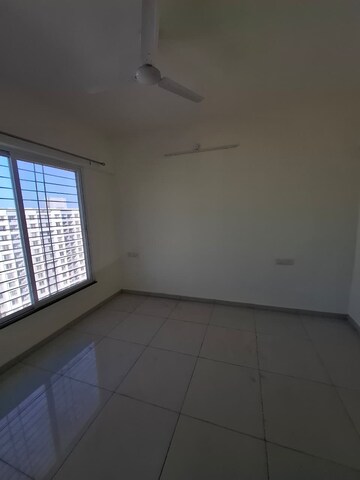 Room in 1 BHK Apartment at Kolte Patil Life Republic, Hinjewadi – for Rent