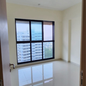 Room in 3 BHK Builder Floor at Lodha Versova, Yari Road – for Sale