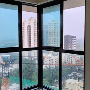 Room in 3 BHK Builder Floor at Lodha Versova, Yari Road – for Sale