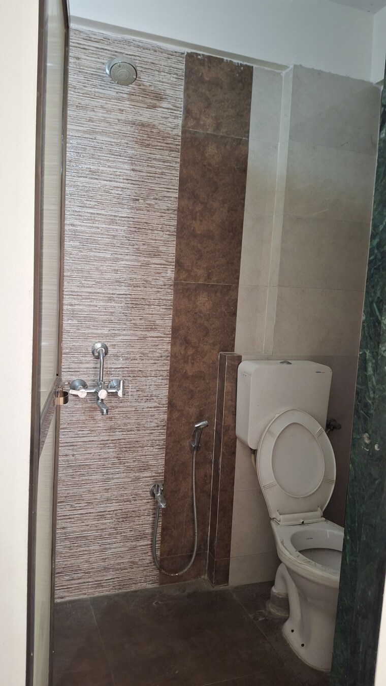 Bathroom, tejas-sparsh 2 Bedroom 950 Sq.Ft. Apartment In Ulwe Navi Mumbai 9426437