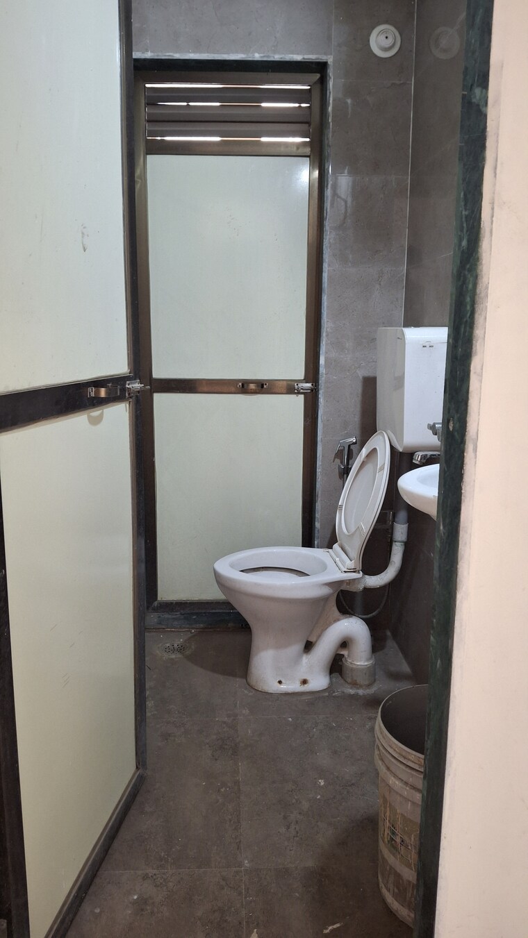 Bathroom, tejas-sparsh 2 Bedroom 950 Sq.Ft. Apartment In Ulwe Navi Mumbai 9426437