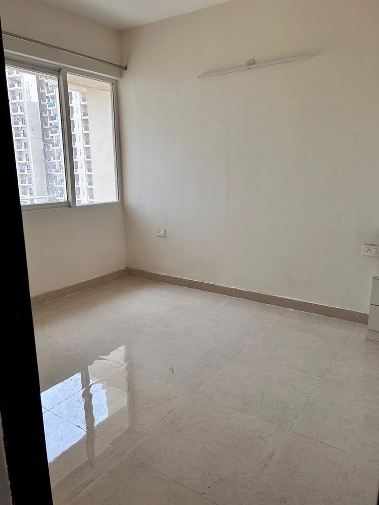 Room, unitech-heritage-city 2 Bedroom 1240 Sq.Ft. Apartment In Sector 25 Gurgaon 9426441