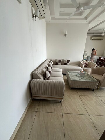 Team Area in 1 BHK Apartment at Central Park Bellavista Towers, Sector 48 – for Sale