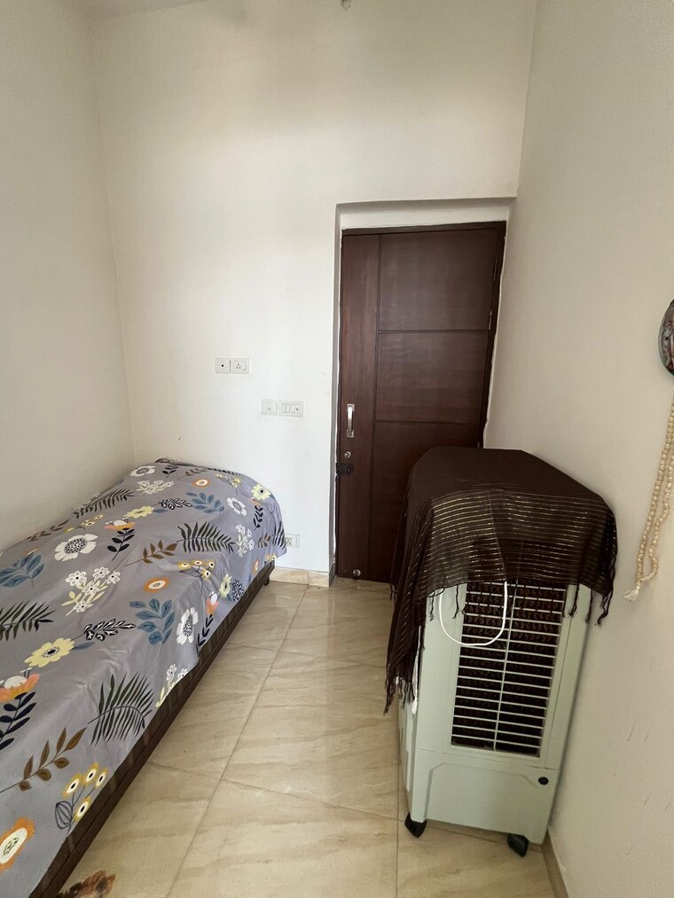 Bedroom, central-park-bellavista-towers 1 Bedroom 1607 Sq.Ft. Apartment In Sector 48 Gurgaon 9426453