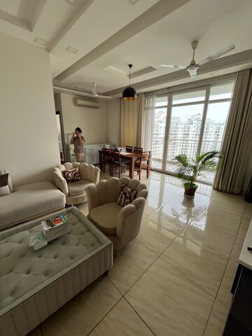 Team Area in 1 BHK Apartment at Central Park Bellavista Towers, Sector 48 – for Sale