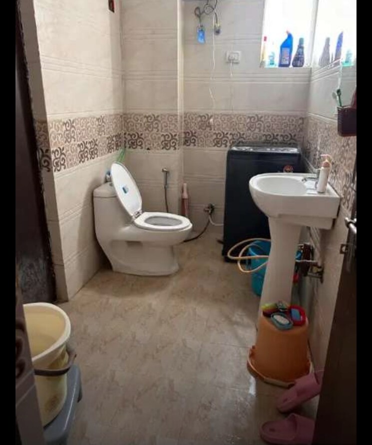 Bathroom, virasat-udai-grand 2 Bedroom 780 Sq.Ft. Apartment In Gomti Nagar Lucknow 9426459