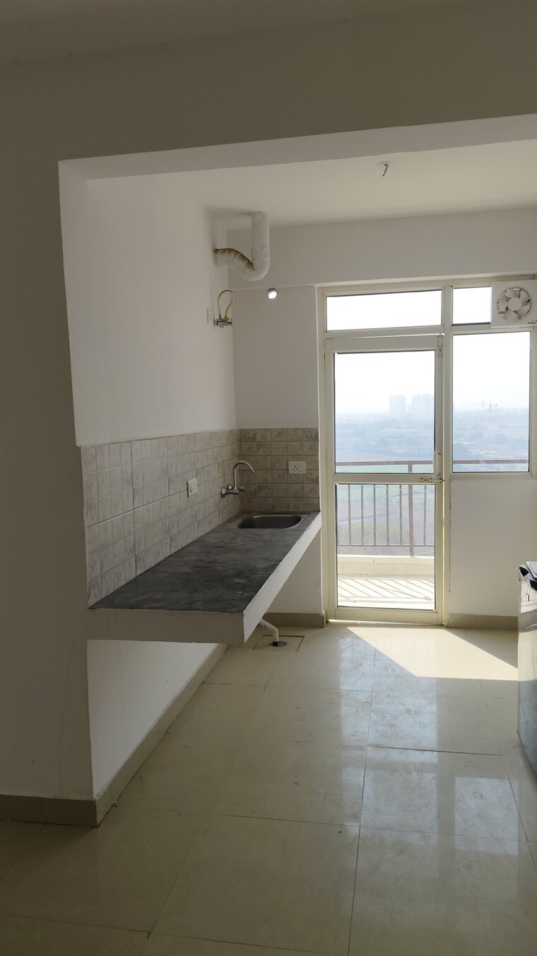 Room, suncity-avenue-76 2 Bedroom 735 Sq.Ft. Apartment In Sector 76 Gurgaon 9426468