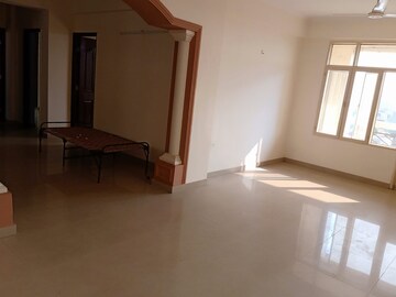 Room in 3 BHK Apartment at Sandwoods Spangle Heights, Dhakoli – for Rent