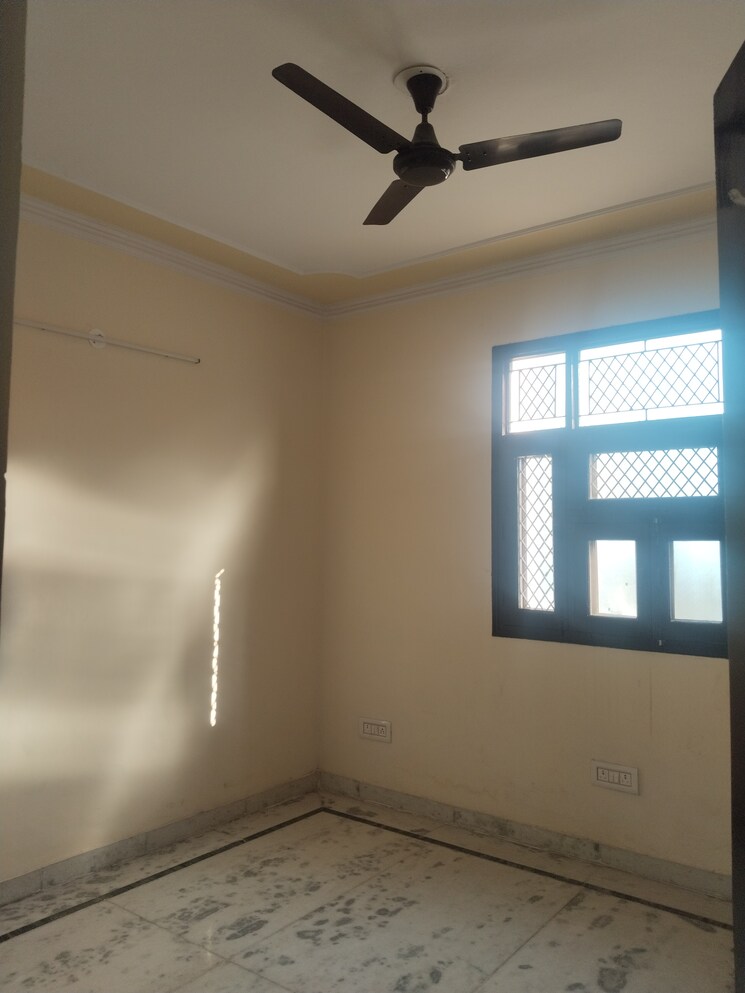 Room, ashoka-enclave-faridabad 3 Bedroom 1800 Sq.Ft. Builder Floor In Sector 34 Faridabad 9426500