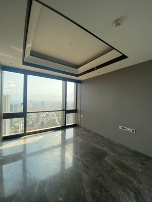 Room in 4 BHK Apartment at Lodha Trump Tower, Worli – for Rent