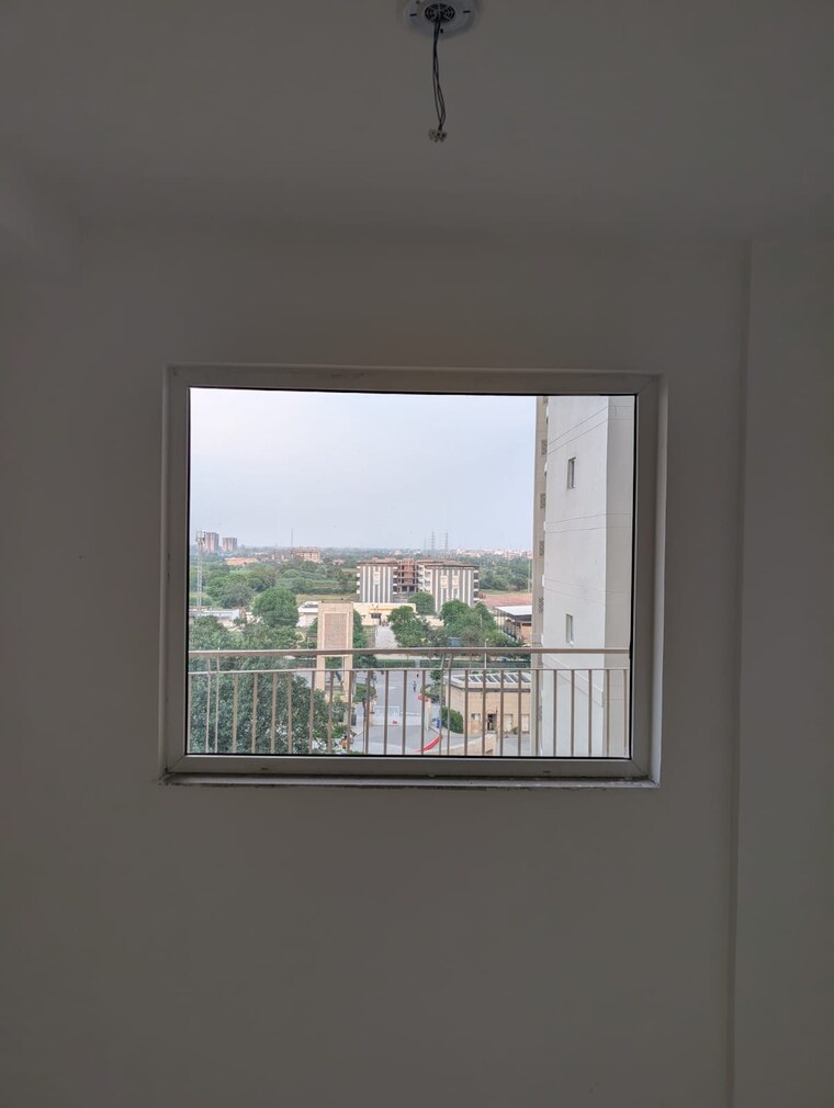 Room, bptp-discovery-park 3.5 Bedroom 2862 Sq.Ft. Apartment In Sector 80 Faridabad 9426490