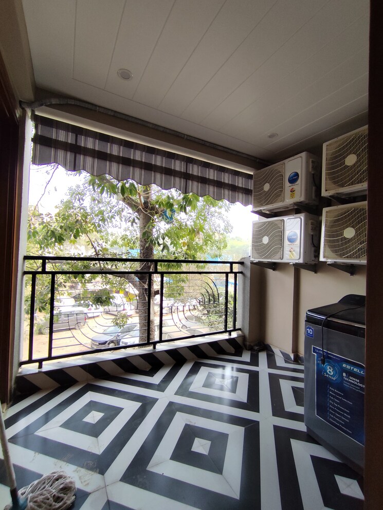 Balcony, kishangarh 3 Bedroom 1500 Sq.Ft. Apartment In Kishangarh Delhi 9426526