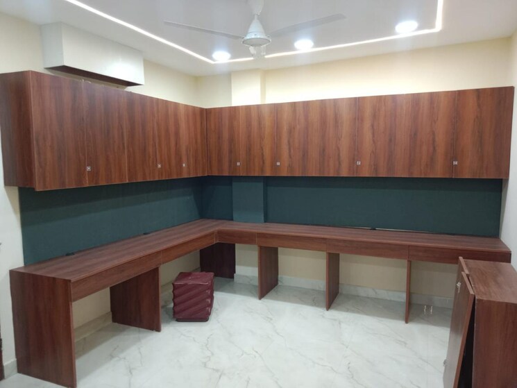 Team Area, madangir Commercial Office Space 350 Sq.Ft. In Madangir Delhi 9426512