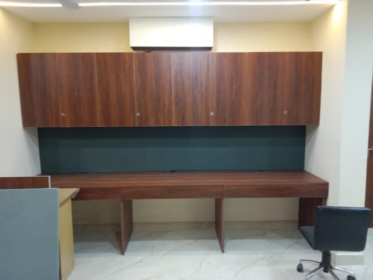 Team Area, madangir Commercial Office Space 350 Sq.Ft. In Madangir Delhi 9426512