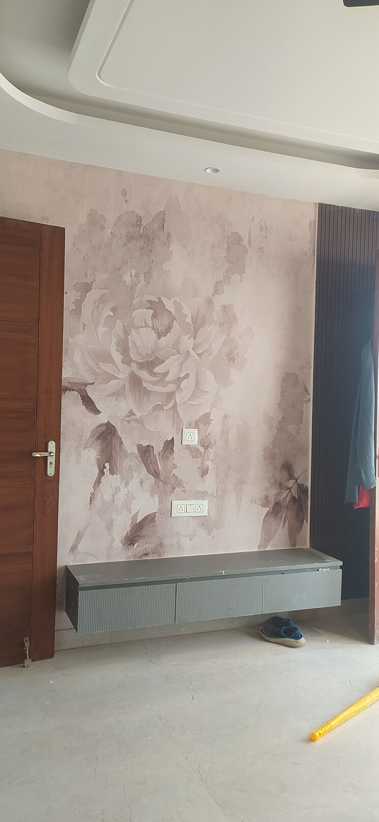 Room, sector 85 4 Bedroom 250 Sq.Yd. Builder Floor In Sector 85 Faridabad 9426567