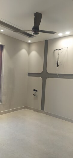 4 BHK + Servant Room Builder Floor For Sale in Sector 85
