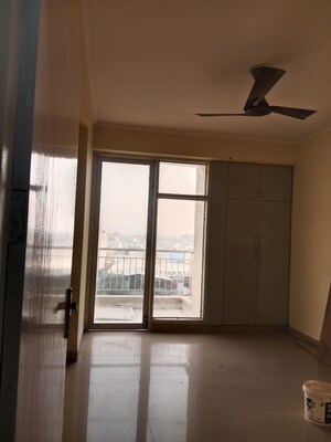 Room in 2 BHK Apartment at JKG Palm Court, Sector 16c Greater Noida – for Rent