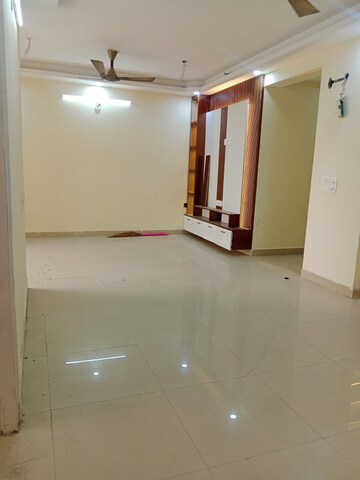 Room in 2 BHK Apartment at JKG Palm Court, Sector 16c Greater Noida – for Rent