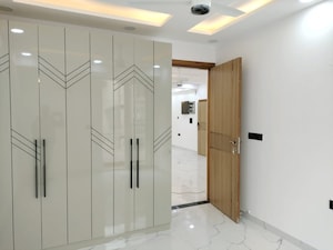 Room in 3 BHK Apartment at Sector 10 Dwarka – for Sale