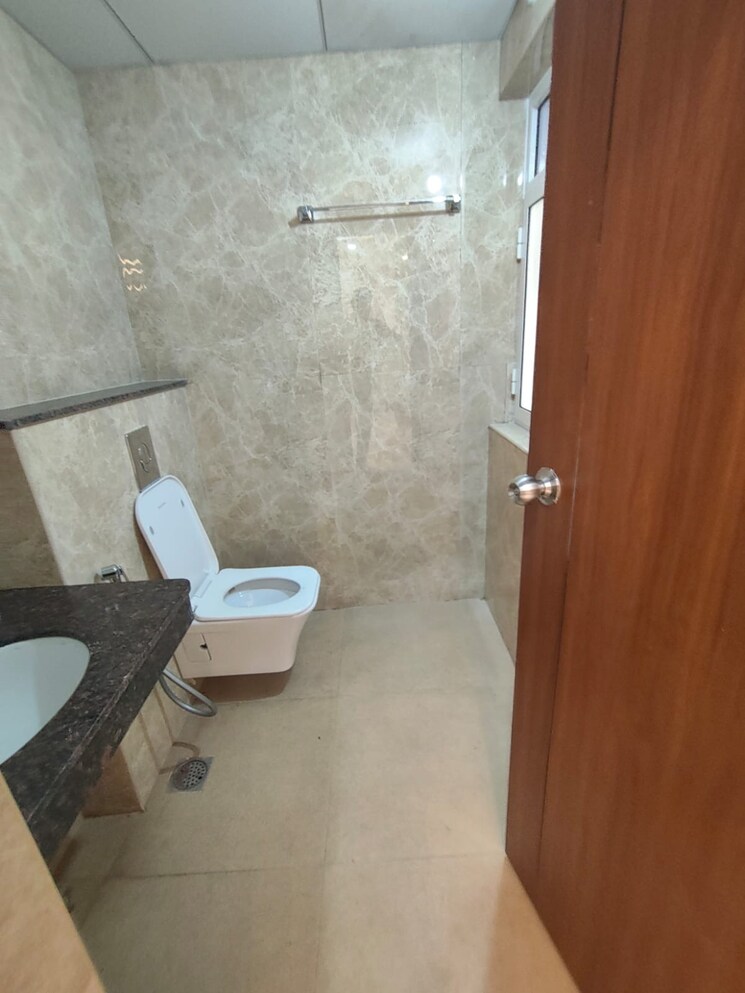 Bathroom, cybercity-rainbow-vistas 3 Bedroom 1580 Sq.Ft. Apartment In Hi Tech City Hyderabad 9426586