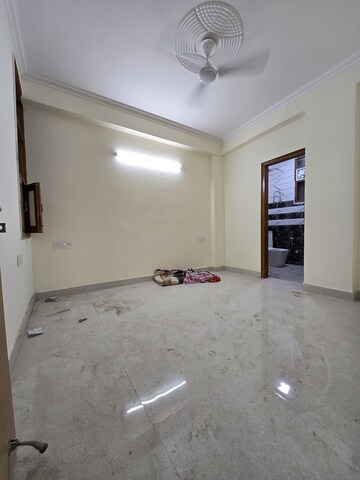 2 BHK Builder Floor For Rent in Chattarpur