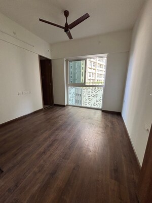 Room in 2 BHK Apartment at SD Siennaa Wing D, Kandivali East – for Rent