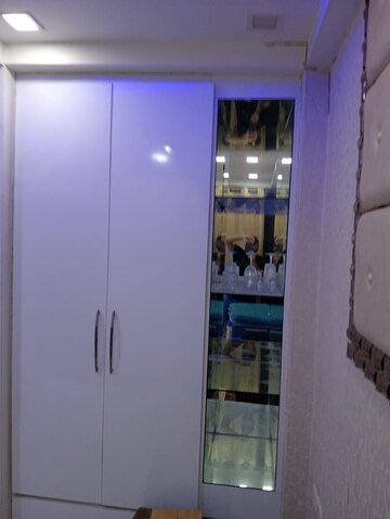 Furnished Amenities in 3 BHK Builder Floor at Sai Sthal Apartment, Niti Khand – for Rent