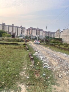 Plot For Sale in Vrindavan Yojna