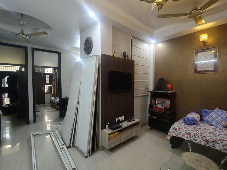 Living Room, amrapali-vaishali 2 Bedroom 900 Sq.Ft. Builder Floor In Vaishali Sector 3 Ghaziabad 9426697