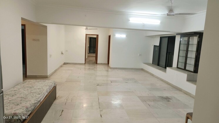 Room, prabhadevi-chs 4 Bedroom 1870 Sq.Ft. Apartment In Prabhadevi Mumbai 9426698