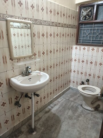 Bathroom in 3 BHK Builder Floor at Nirman Vihar – for Rent