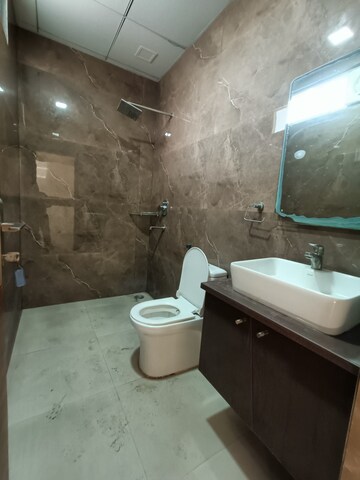 Bathroom in 3 BHK Villa at Sector 41 – for Rent