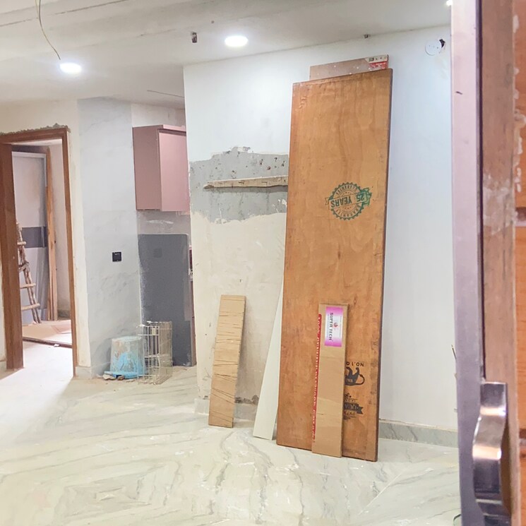 Room, rohini sector 11 3 Bedroom 65 Sq.Mt. Apartment In Rohini Sector 11 Delhi 9426746