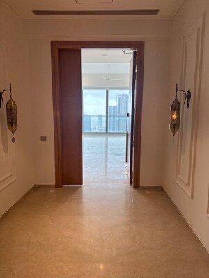 Room in 4 BHK Apartment at Rustomjee Crown, Prabhadevi – for Rent