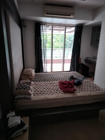 Bedroom in 4 BHK Apartment at Joy White House, Santacruz West – for Rent