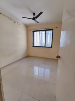 1 BHK + Pooja Room Apartment For Sale in Lodha Paradise