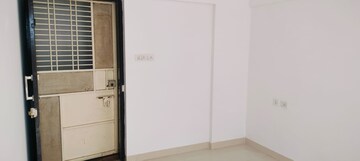 Room in 1 BHK Apartment at Venkatesh Graffiti, Keshav Nagar – for Rent