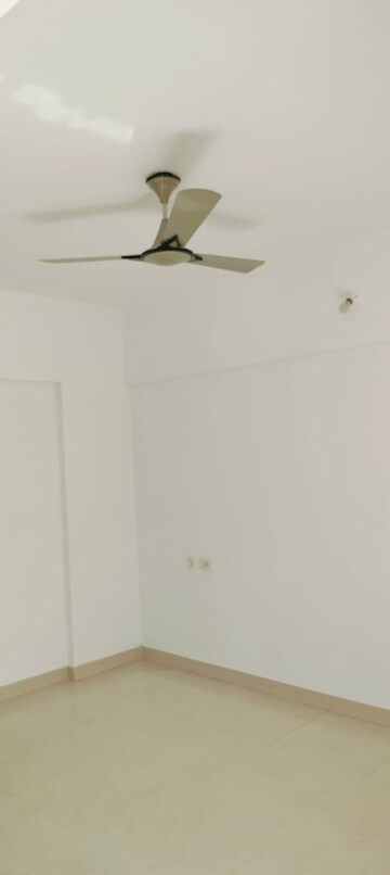 Room in 1 BHK Apartment at Venkatesh Graffiti, Keshav Nagar – for Rent