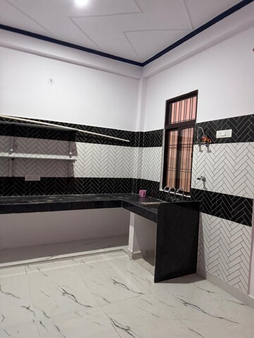 Kitchen in 2 BHK Builder Floor at Gomti Nagar – for Rent