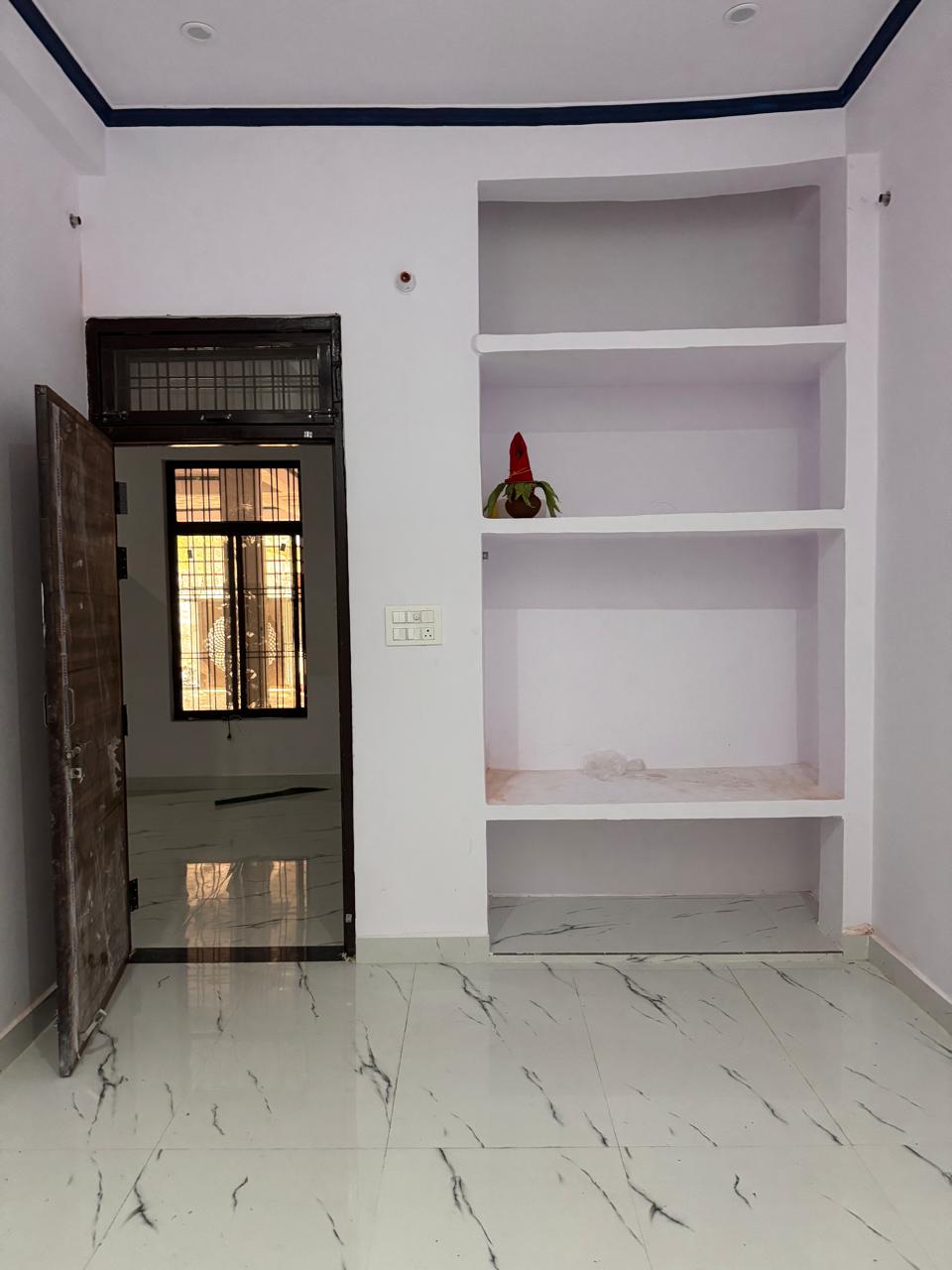2 BHK Builder Floor For Rent in Gomti Nagar