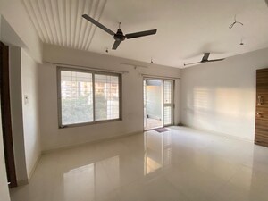Room in 2 BHK Apartment at Uday Emerald Park, Tathawade – for Rent