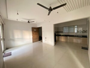 Room in 2 BHK Apartment at Uday Emerald Park, Tathawade – for Rent