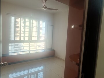 Room in 3 BHK Apartment at Marina Skies, Hi Tech City – for Rent