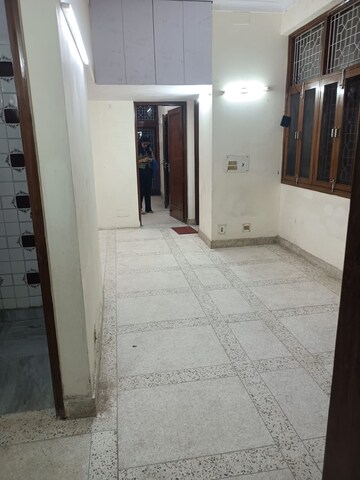 2 BHK Builder Floor For Rent in Defence Colony