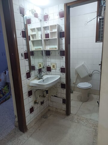 Bathroom in 2 BHK Builder Floor at Defence Colony – for Rent