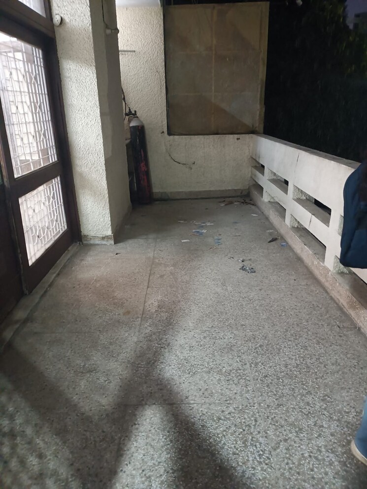 Other, defence colony 2 Bedroom 2200 Sq.Ft. Builder Floor In Defence Colony Delhi 9426823