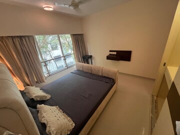 Bedroom in 3 BHK Apartment at Khar West – for Sale